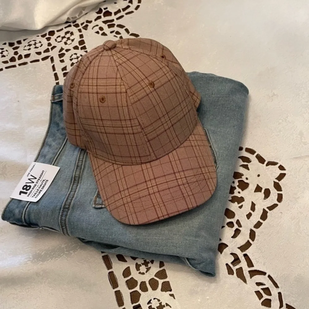 Beige Plaid Baseball Cap - Picture 9 of 10